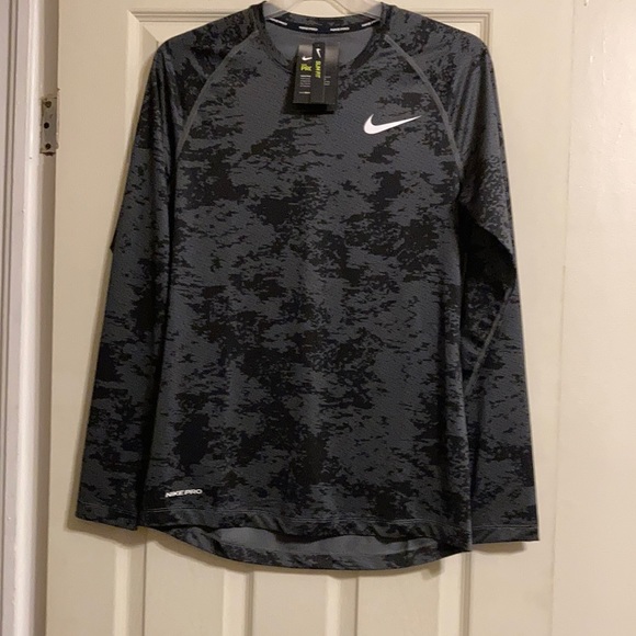 NWT Nike Pro Men’s Slim Fit Long Sleeve AOP Camo - Black/grey - Picture 9 of 13